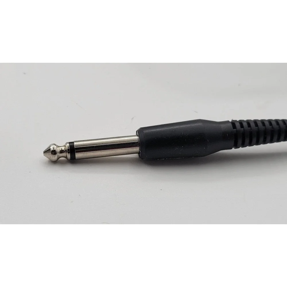 Realistic Super Cardioid Dynamic Microphone Model No. 33-992D Untested